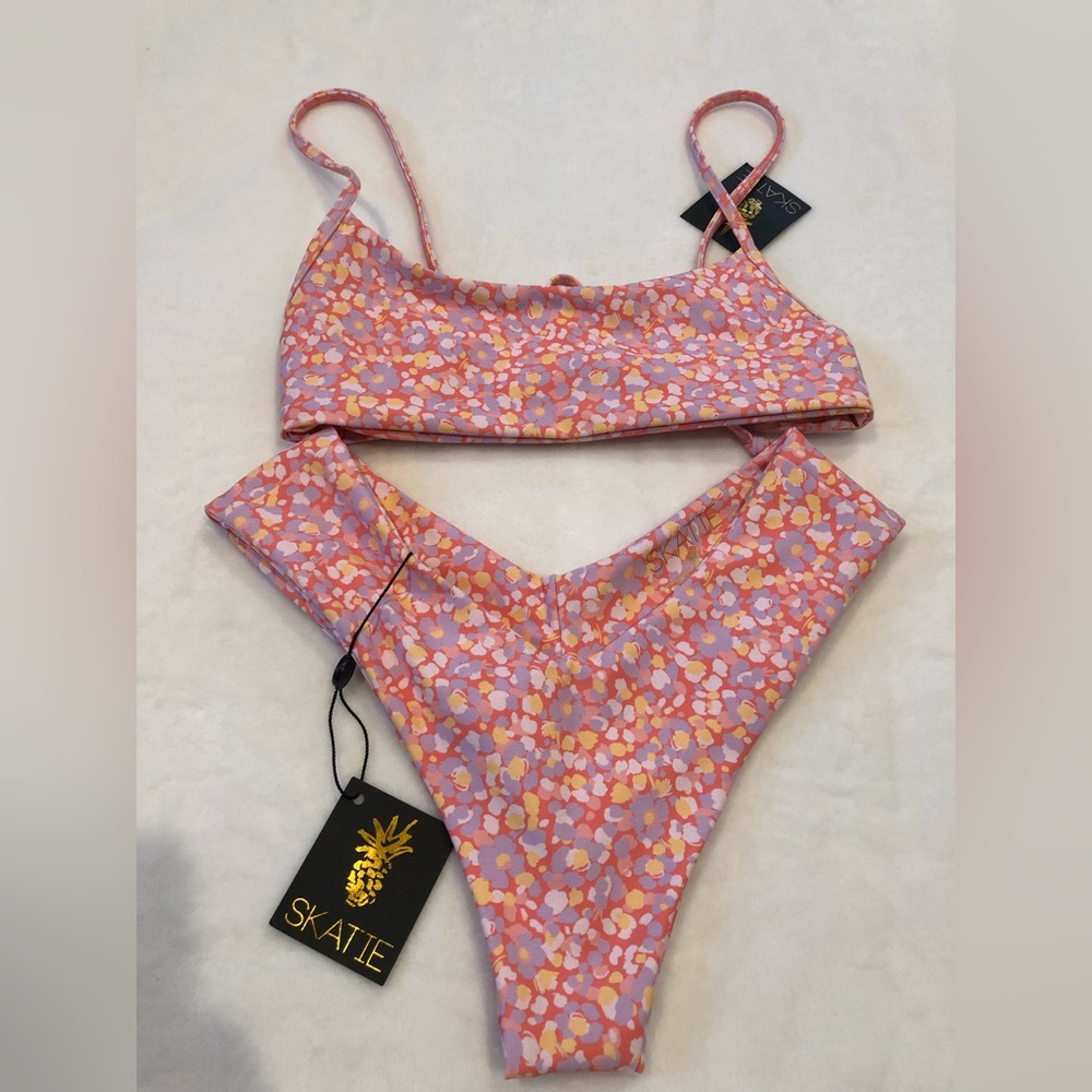 Skatie Bikini Set